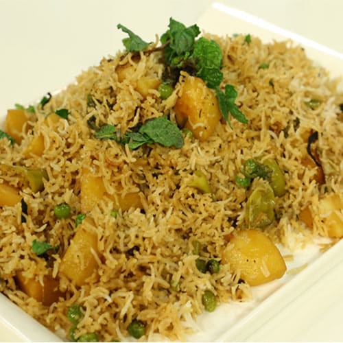 Chicken Mattar Pulao Daig Service in Lahore
